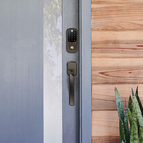 Assure Lock Touchscreen with Ridgefield Handleset