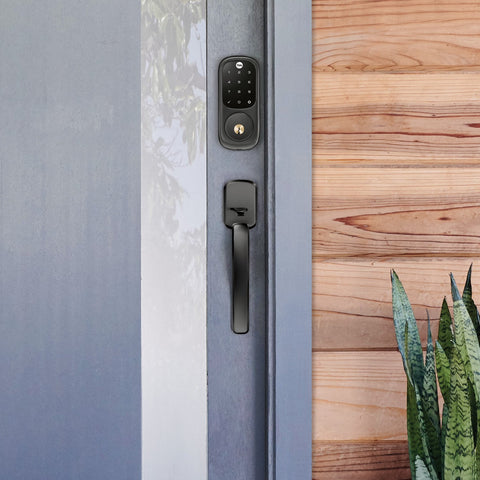 Assure Lock Touchscreen with Ridgefield Handleset